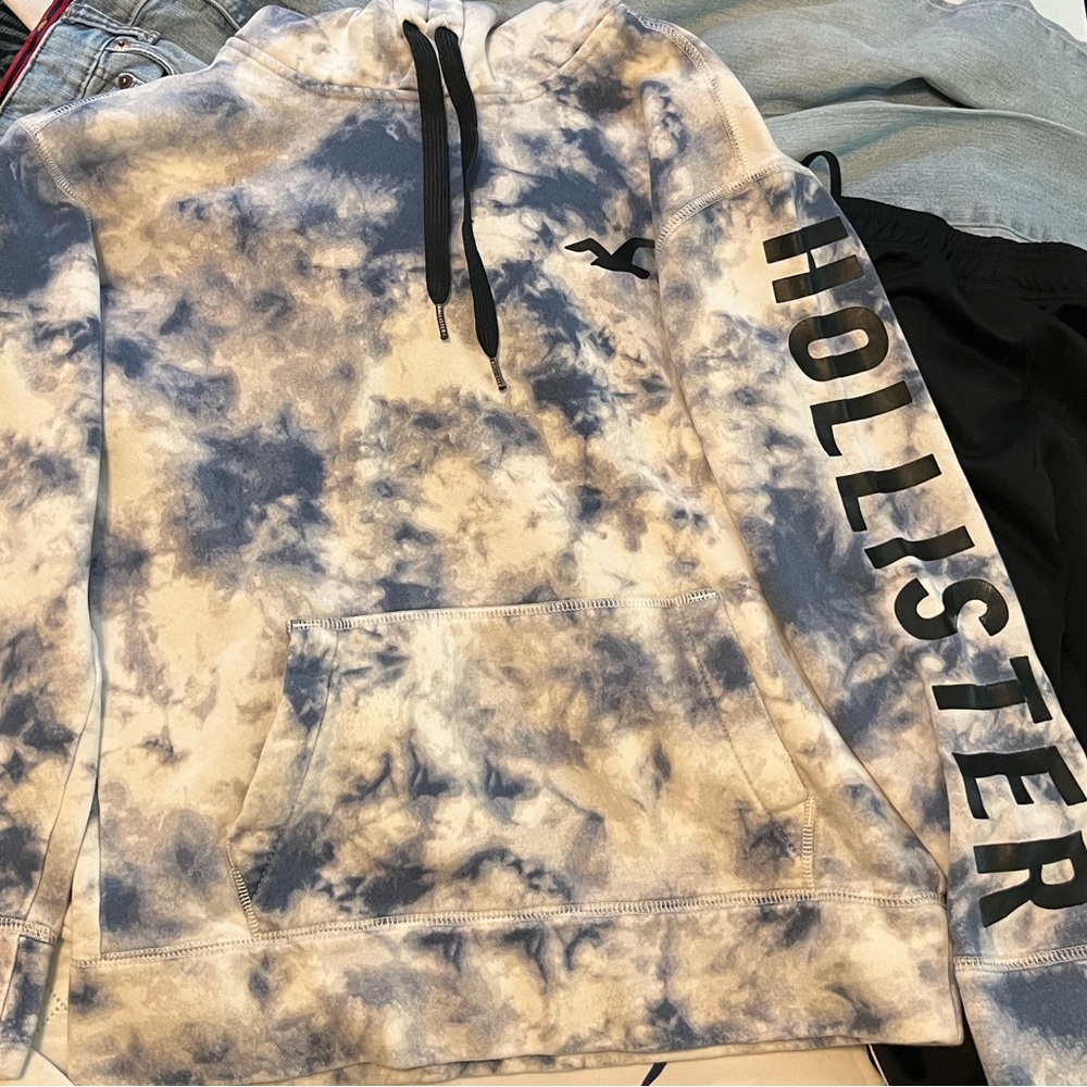 Hollister men’s hoodie
